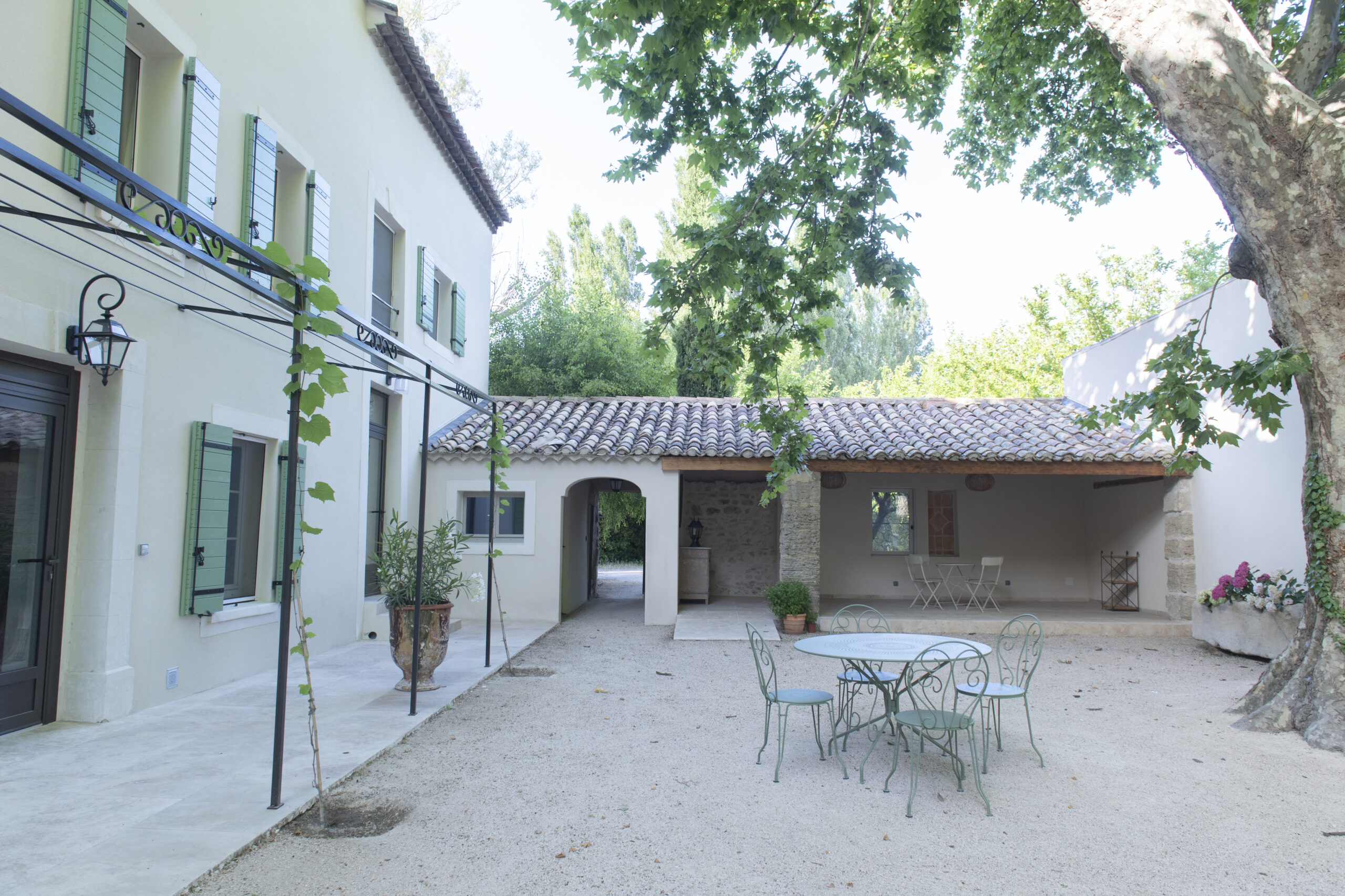 bastidedeslavandins-le-thor-provence-mariage-séminaires-lavandes-ballroom-salleséminaire