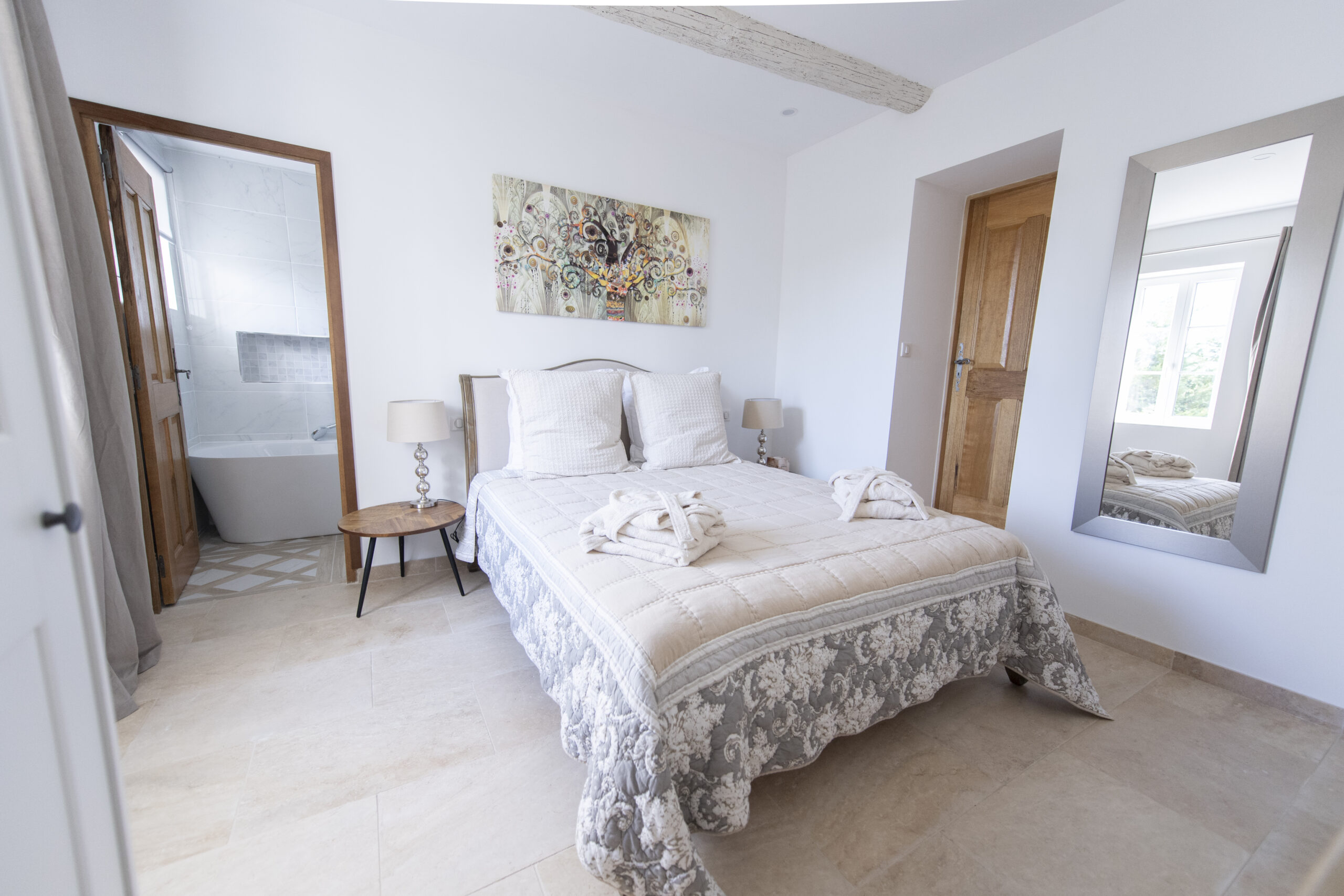 bastidedeslavandins-le-thor-chambre-provençale-provence-mariage-séminaires-lavandes